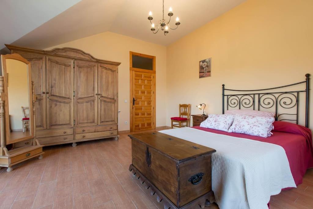 Los Rosales De Venturada Ngoại thất bức ảnh